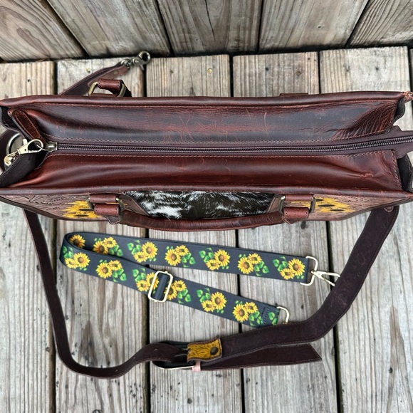 🌻GENUINE TOOLED LEATHER COWHIDE SUNFLOWER LAPTOP BAG PURSE w/ BELT STRAP🌻SALE! 😃 - Picture 7 of 11